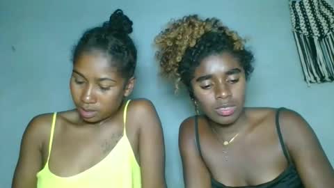 elina981 online show from March 19, 2026, 3:27 pm