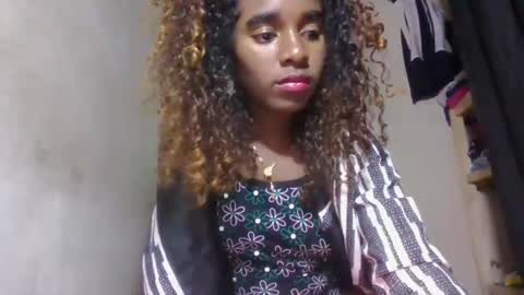 elina981 online show from May 27, 2026, 3:47 am