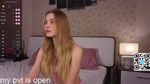 Snapshot of elina_wilgauch chatting on November 21, 2025, 1:26 am Elina online show from November 21, 2025, 1:26 am