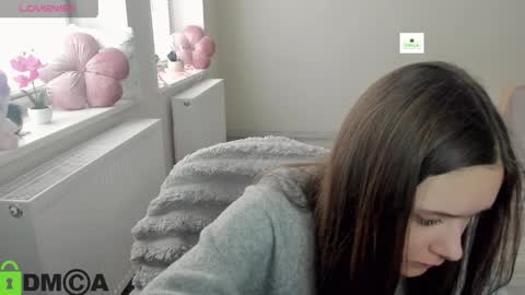 elina_x online show from April 3, 2026, 6:44 am