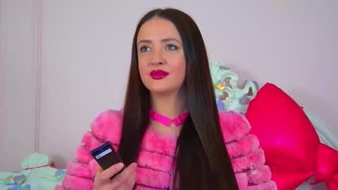 ElinaBellucci online show from February 13, 2026, 6:09 am