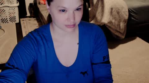 ElinaReign   online show from September 22, 2025, 1:18 am