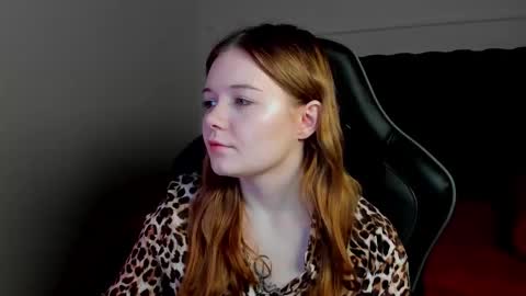 Snapshot of elinavale chatting on March 14, 2026, 5:13 am elinavale online show from March 14, 2026, 5:13 am