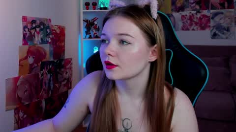 Snapshot of elinavale chatting on April 2, 2026, 5:21 pm elinavale online show from April 2, 2026, 5:21 pm