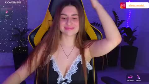 Elina online show from March 3, 2025, 8:00 pm