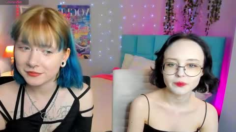 Snapshot of elira_vane chatting on May 4, 2026, 11:06 am Elira Vane online show from May 4, 2026, 11:06 am