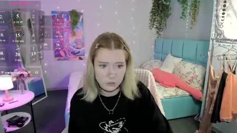 Snapshot of elira_vane chatting on July 24, 2026, 3:04 am Elira Vane online show from July 24, 2026, 3:04 am