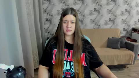 Aletta Oushen online show from October 7, 2025, 12:24 pm