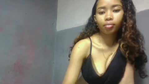 elisabethee online show from April 10, 2026, 9:41 pm