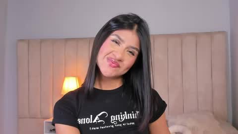 Snapshot of elise_diamond chatting on May 26, 2026, 12:17 am Elise diamond online show from May 26, 2026, 12:17 am