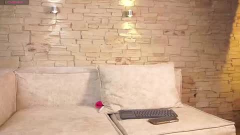 Snapshot of elise_diamond chatting on June 27, 2026, 1:10 am Elise diamond online show from June 27, 2026, 1:10 am