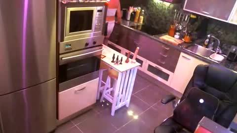 Barbie online show from September 20, 2025, 6:42 pm