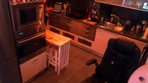 Barbie online show from November 30, 2025, 7:51 pm