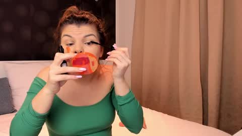 Snapshot of elisetyler89 chatting on January 9, 2025, 9:37 pm Elly online show from January 9, 2025, 9:37 pm