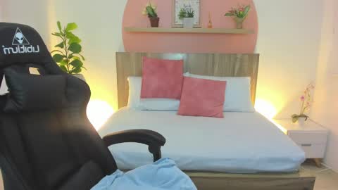 E L I S S A online show from December 23, 2024, 2:24 am