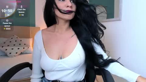 E L I S S A online show from March 9, 2025, 2:07 am