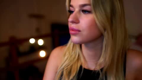 Sunflower  online show from September 26, 2025, 2:43 pm