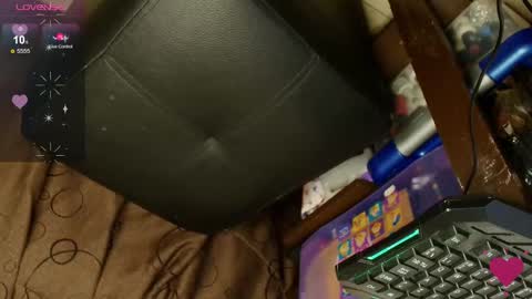 Eliss online show from November 2, 2025, 6:16 am