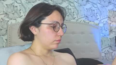 Eliza online show from April 16, 2026, 9:39 pm