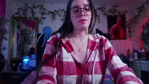 Elizabeth online show from March 10, 2025, 8:12 pm