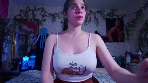 Elizabeth online show from September 16, 2025, 10:33 pm