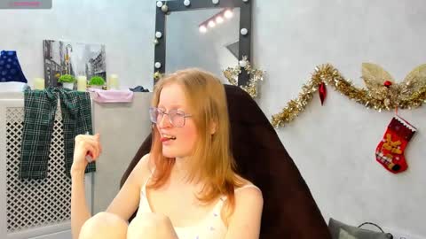 Snapshot of elizabeth_harpper chatting on January 18, 2025, 11:32 am Elizabeth online show from January 18, 2025, 11:32 am