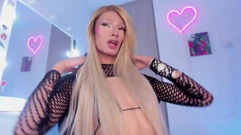 Snapshot of elizabeth_jones_01 chatting on October 14, 2025, 8:48 am Eli online show from October 14, 2025, 8:48 am