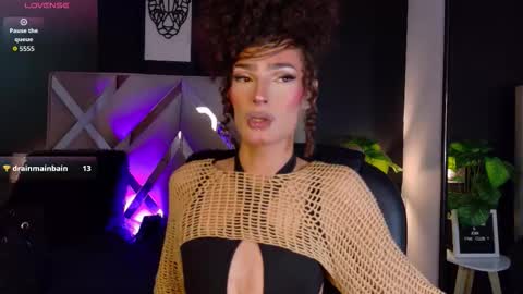 Snapshot of elizabeth_jones_01 chatting on February 10, 2026, 2:10 pm Eli online show from February 10, 2026, 2:10 pm