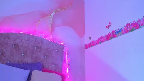 Snapshot of elizabeth_roman chatting on January 3, 2025, 3:05 am Montserrath online show from January 3, 2025, 3:05 am