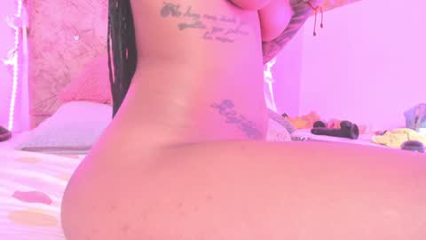 Snapshot of elizabeth_roman chatting on January 3, 2025, 6:11 am Montserrath online show from January 3, 2025, 6:11 am