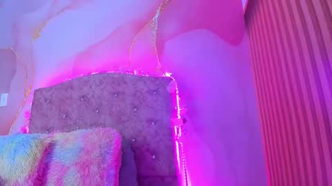 Snapshot of elizabeth_roman chatting on February 28, 2025, 3:37 am Montserrath online show from February 28, 2025, 3:37 am