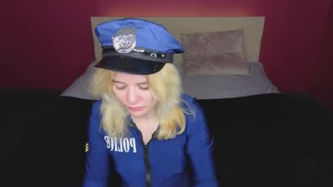 Elizabeth online show from June 2, 2026, 1:40 am