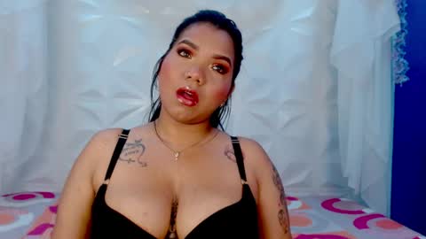 Elizabeth  online show from April 30, 2026, 12:11 pm