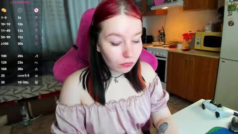 Snapshot of elizabethflowerr chatting on March 12, 2025, 5:57 am Eli online show from March 12, 2025, 5:57 am