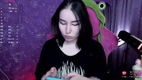 Snapshot of elizabethflowerr chatting on June 22, 2026, 12:13 am Eli online show from June 22, 2026, 12:13 am