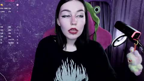 Snapshot of elizabethflowerr chatting on June 22, 2026, 3:25 am Eli online show from June 22, 2026, 3:25 am