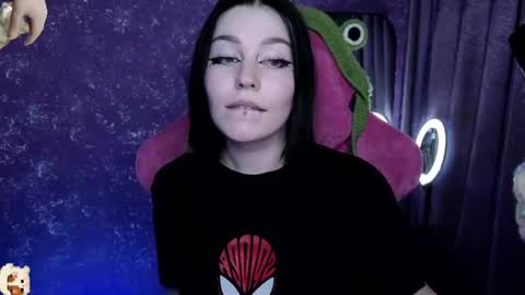 Snapshot of elizabethflowerr chatting on July 16, 2026, 4:02 pm Eli online show from July 16, 2026, 4:02 pm