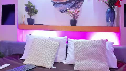   online show from March 11, 2026, 1:39 pm