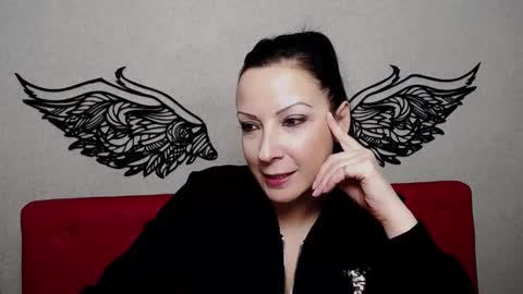 Snapshot of elizabethsho chatting on December 4, 2024, 9:24 pm ElizabethSho online show from December 4, 2024, 9:24 pm