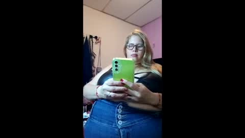 Elizabeth online show from December 15, 2025, 11:53 pm