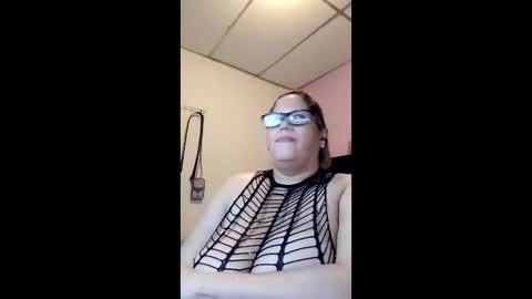 Elizabeth online show from March 16, 2026, 11:09 pm