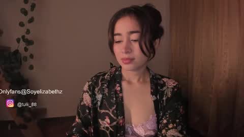 Snapshot of elizabethz chatting on October 28, 2025, 12:14 am Tuli online show from October 28, 2025, 12:14 am