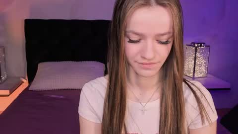 Snapshot of elizzza_ chatting on April 21, 2026, 5:36 am elizzza_ online show from April 21, 2026, 5:36 am