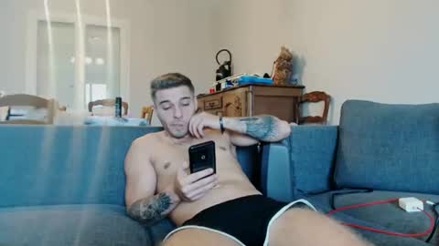 elkafit28 online show from November 7, 2025, 10:15 am