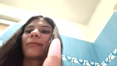 ella521985 online show from April 26, 2026, 3:21 pm