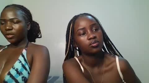 Snapshot of ella8_ chatting on June 24, 2026, 8:35 am ella8_ online show from June 24, 2026, 8:35 am
