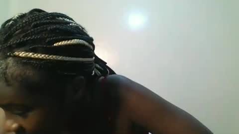 Snapshot of ella8_ chatting on June 30, 2026, 8:15 am ella8_ online show from June 30, 2026, 8:15 am