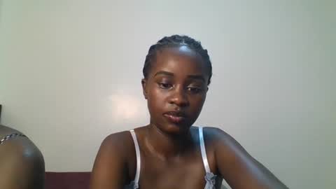 Snapshot of ella8_ chatting on July 6, 2026, 10:23 am ella8_ online show from July 6, 2026, 10:23 am