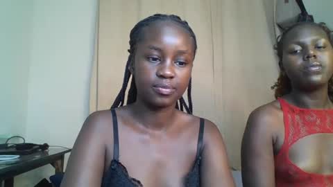 Snapshot of ella8_ chatting on July 28, 2026, 8:52 pm ella8_ online show from July 28, 2026, 8:52 pm