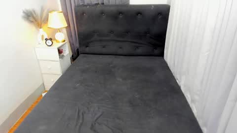 Snapshot of ella______ chatting on February 22, 2025, 2:28 am Ella online show from February 22, 2025, 2:28 am